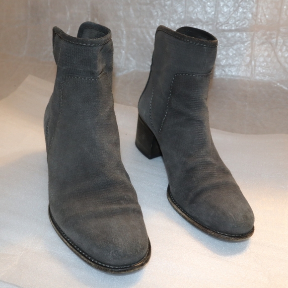 Aquatalia Womens Taylor Textured Suede Stack Heeled Zip Back Booties sz 8 gray - Picture 6 of 8